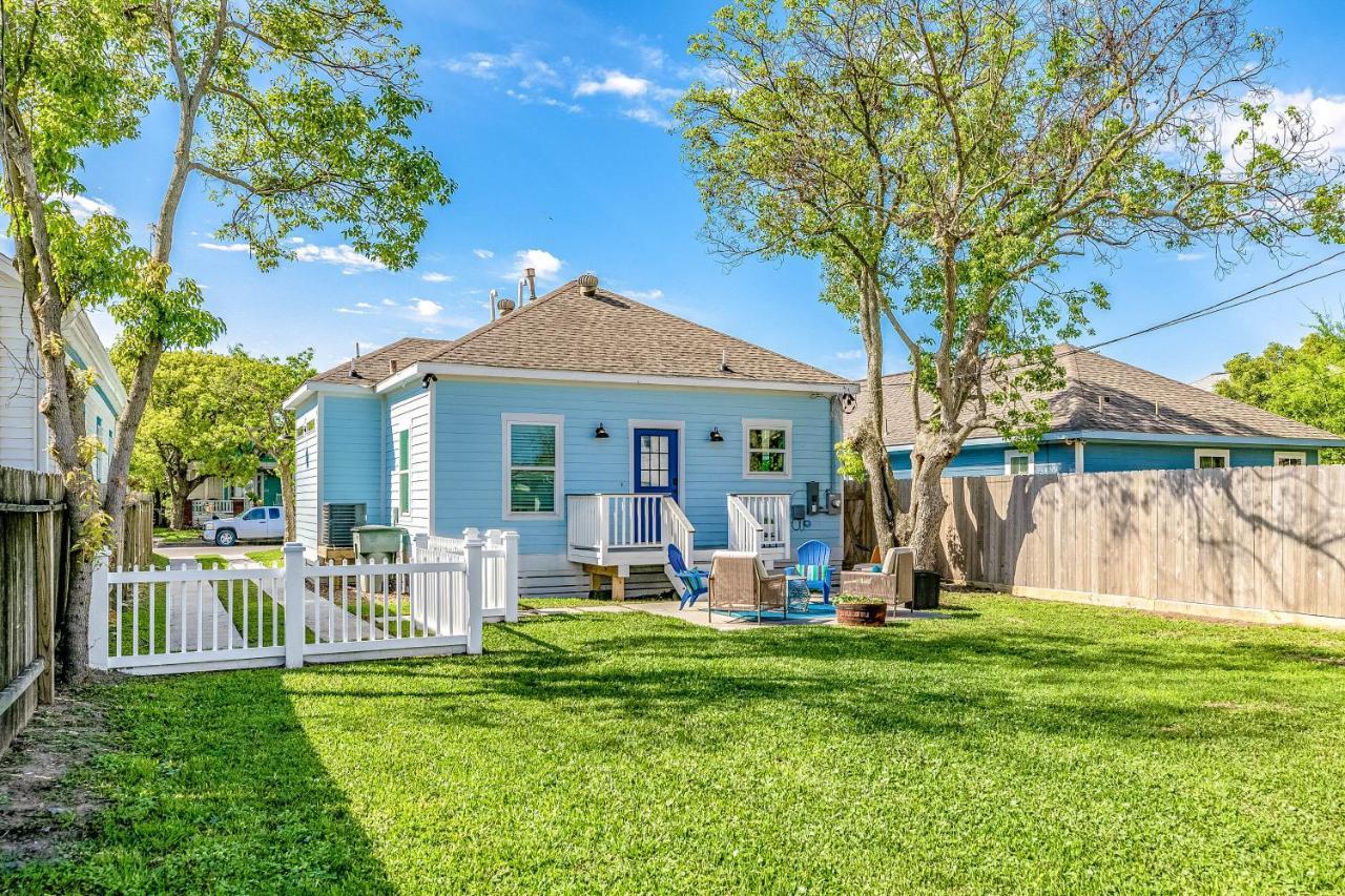Crystal Cottage Galveston Exterior photo